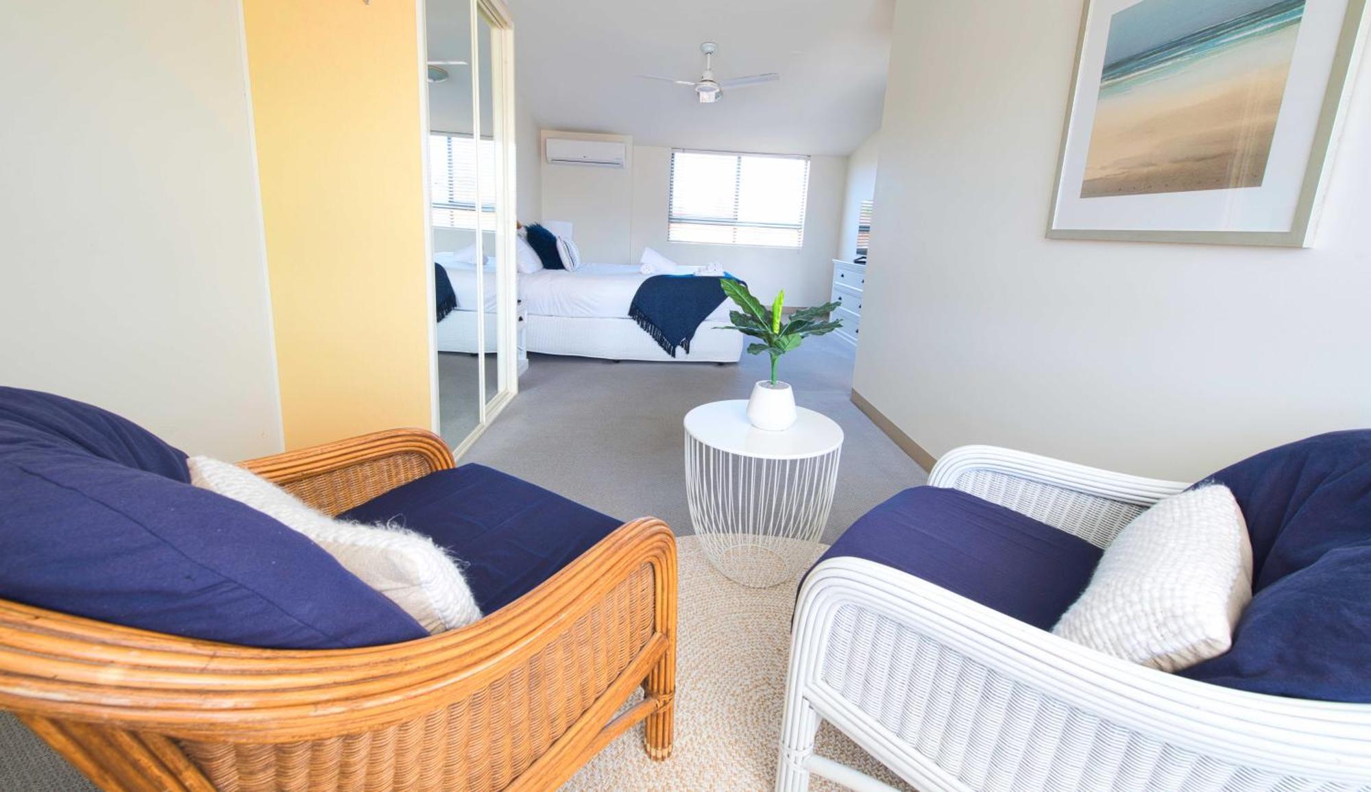 Nelson Bay Breeze Aparthotel Exteriör bild